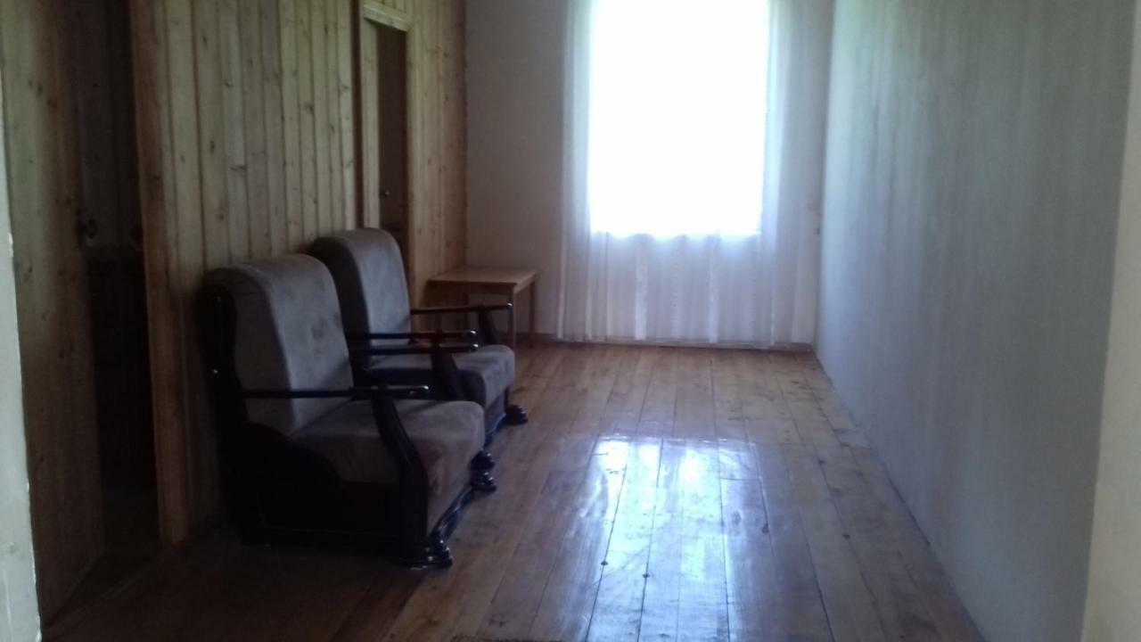 Marina'S Guest House Lentekhi Экстерьер фото
